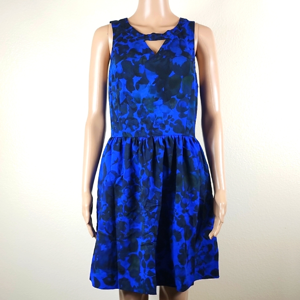 Kensie Blue & Black Floral Keyhole Dress
